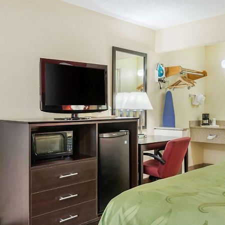 Quality Inn & Suites Лексингтън Екстериор снимка