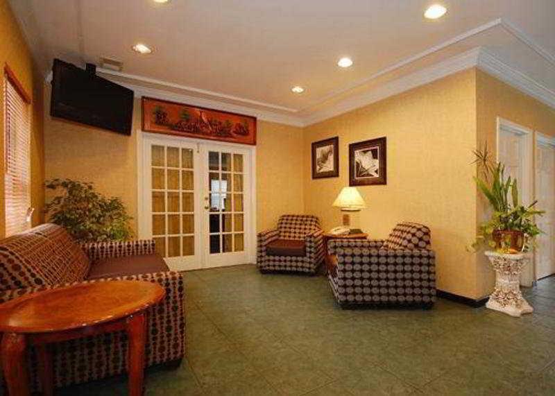 Quality Inn & Suites Лексингтън Интериор снимка