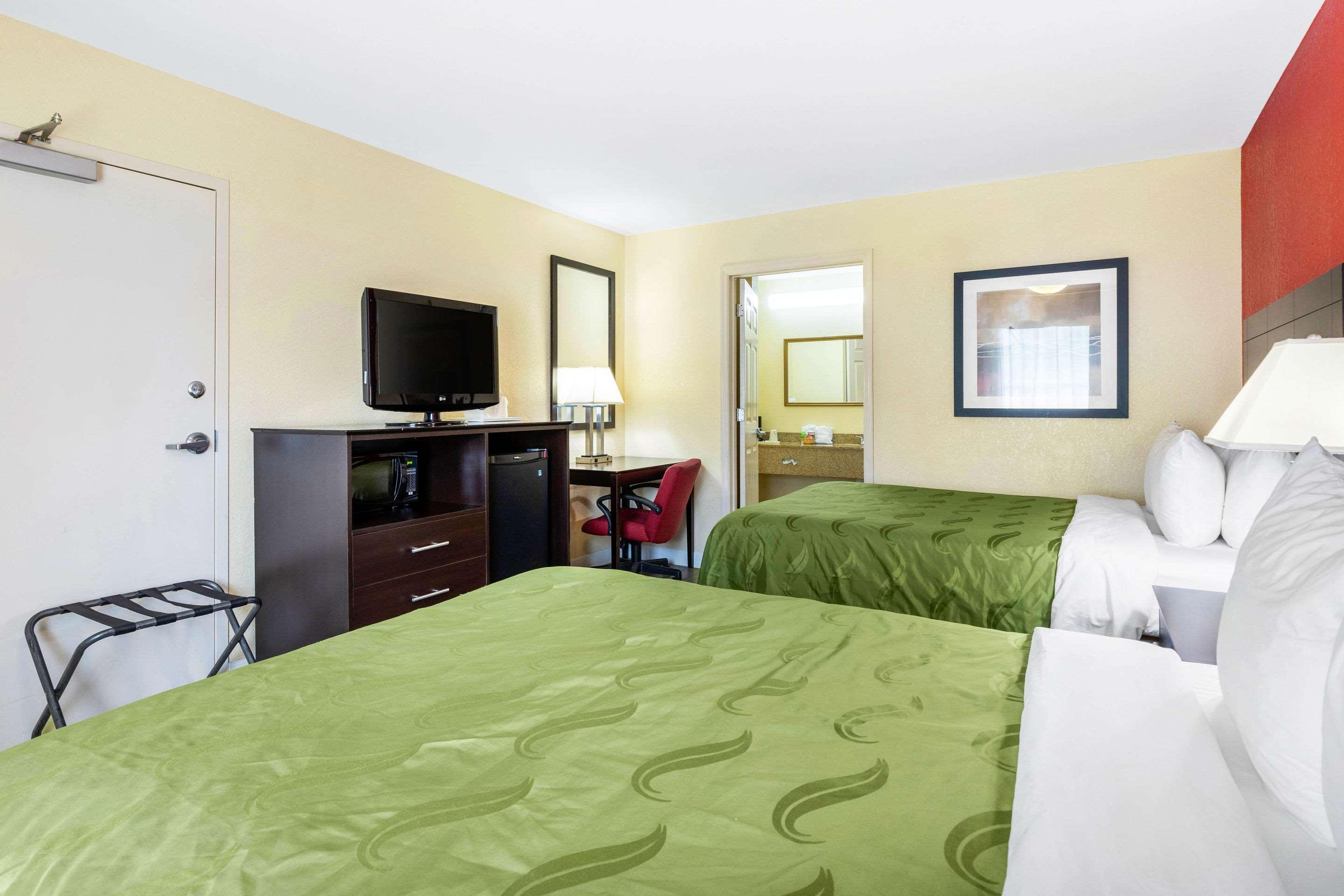 Quality Inn & Suites Лексингтън Екстериор снимка