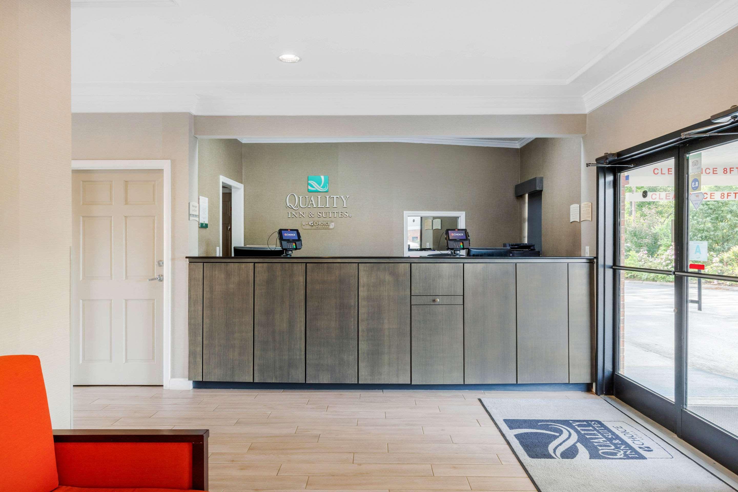 Quality Inn & Suites Лексингтън Екстериор снимка