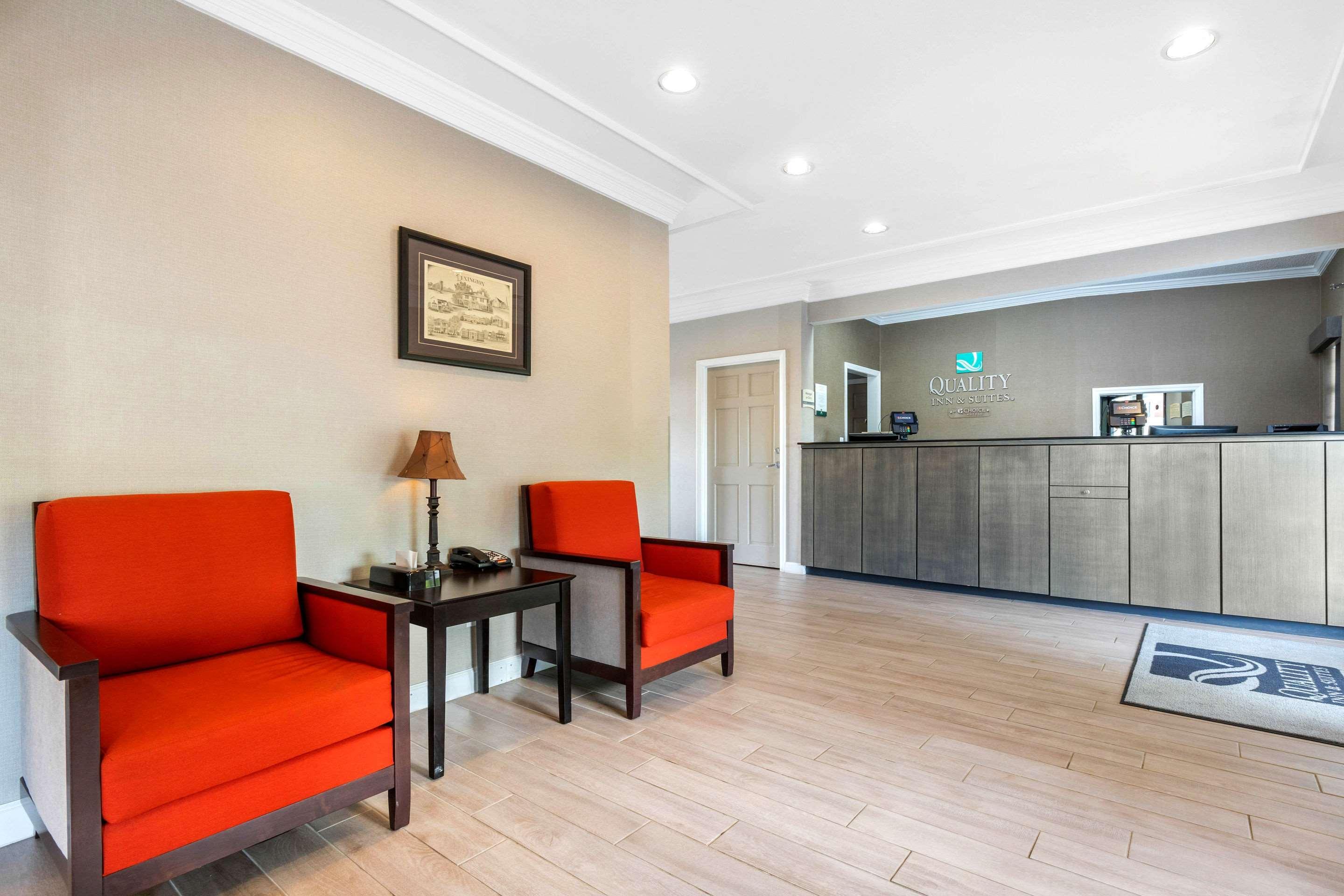 Quality Inn & Suites Лексингтън Екстериор снимка