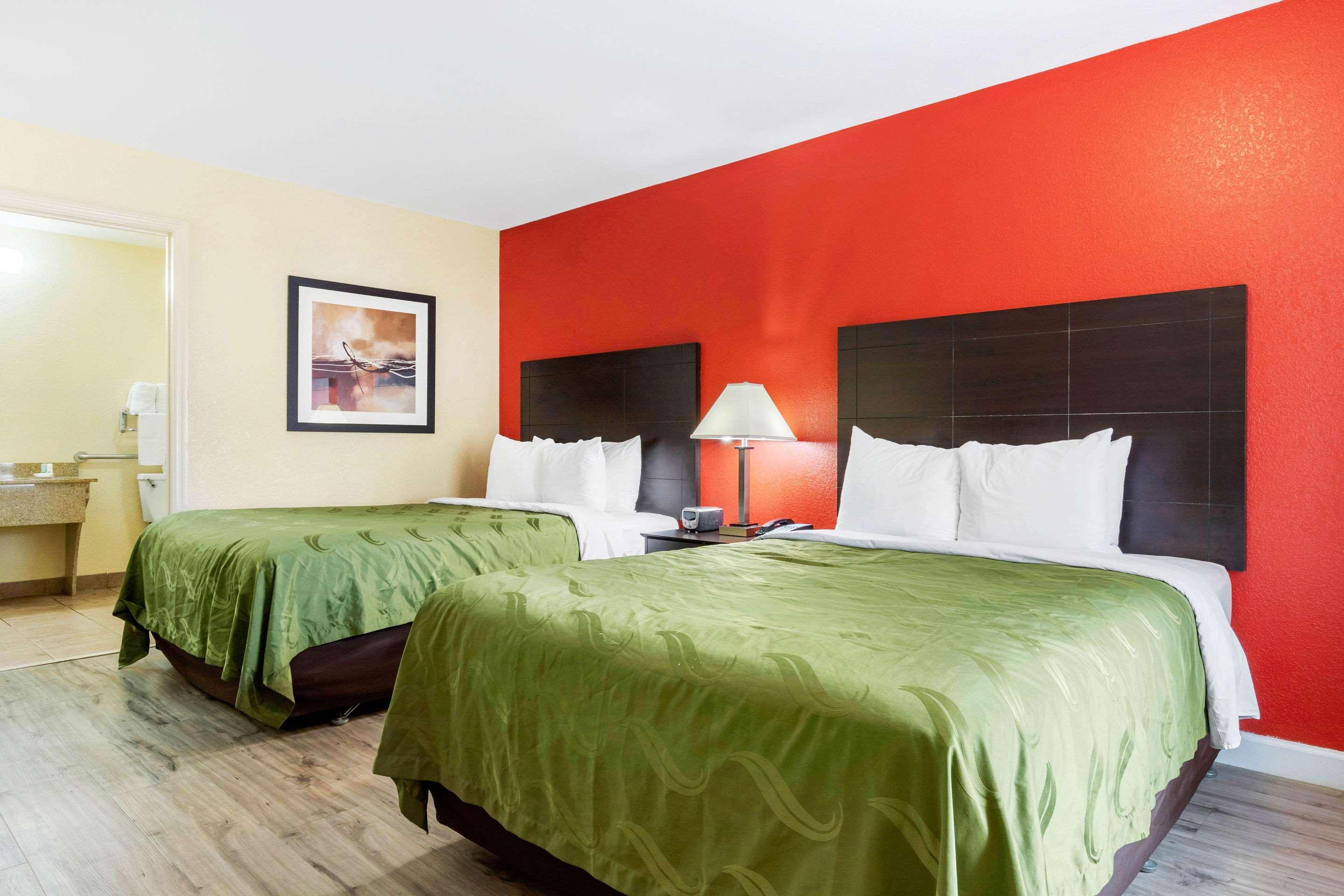 Quality Inn & Suites Лексингтън Екстериор снимка