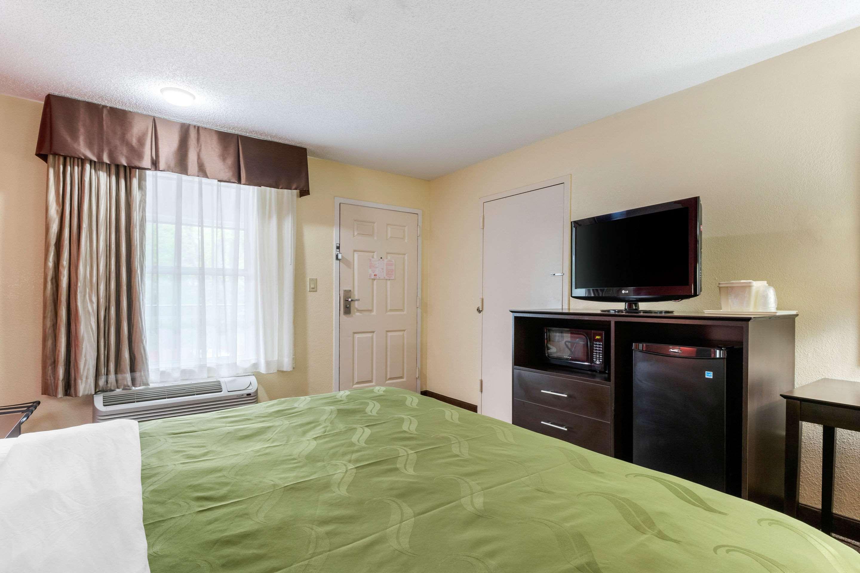 Quality Inn & Suites Лексингтън Екстериор снимка