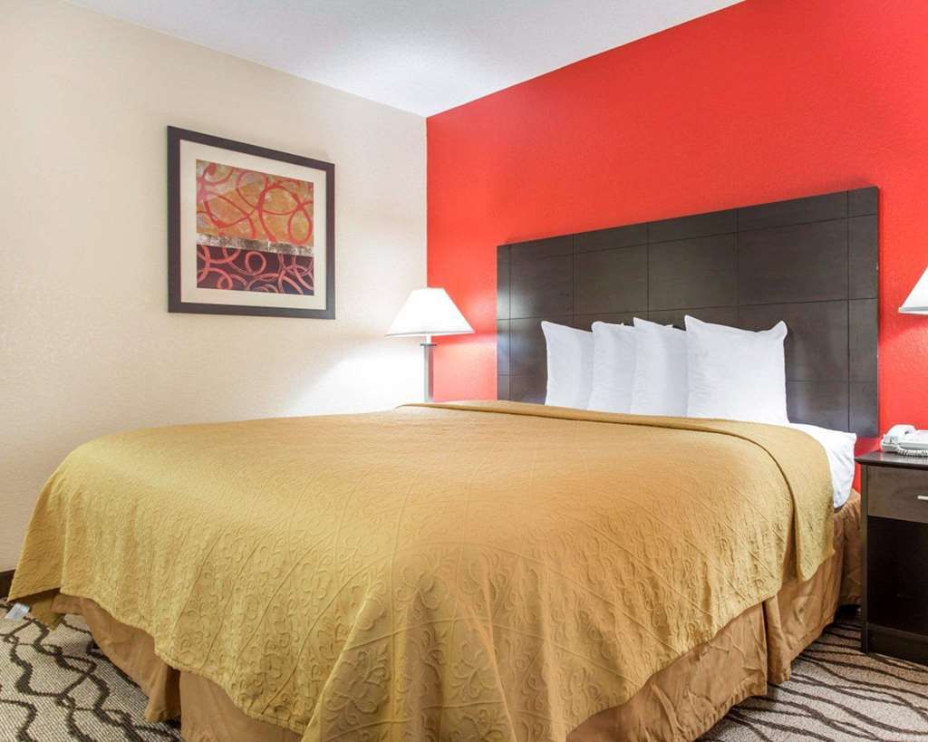 Quality Inn & Suites Лексингтън Стая снимка